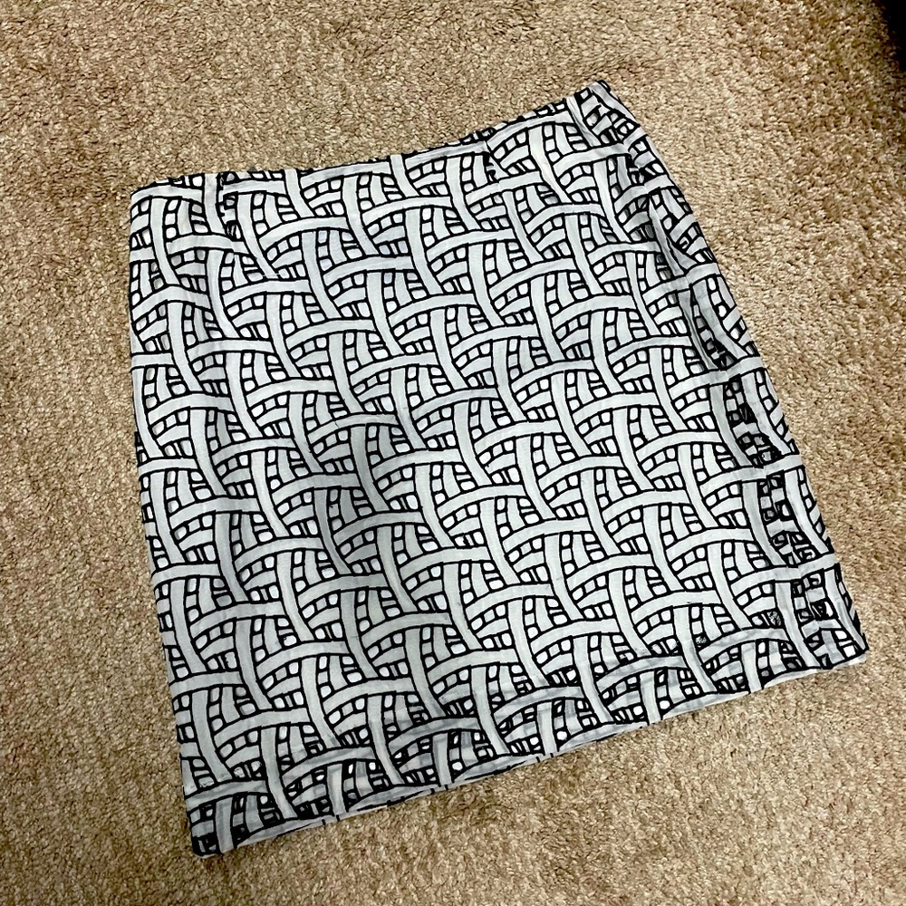 Doncaster Black & White Skirt - Size 4